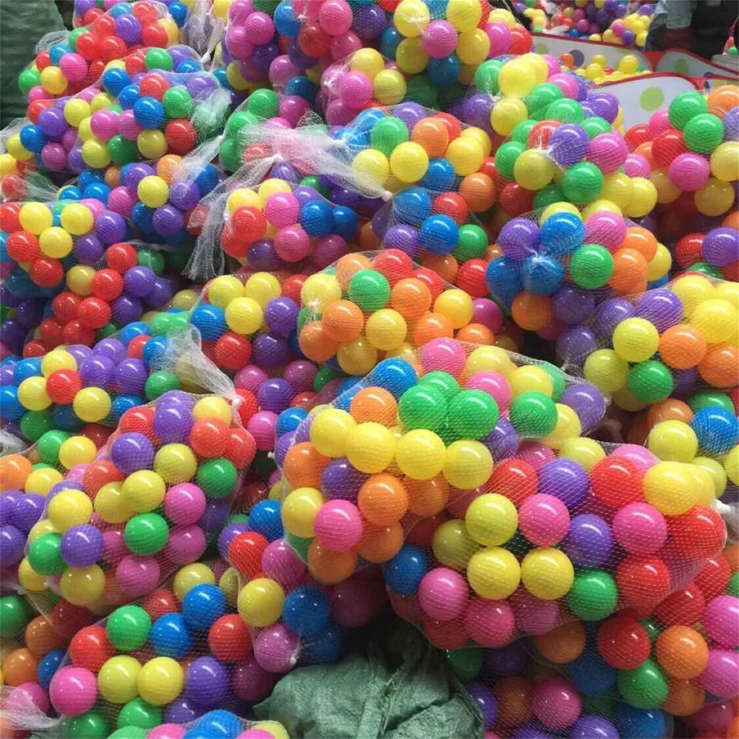 Lot de 50 ou 100 Balles Colorées et Douces pour Piscine à Balles